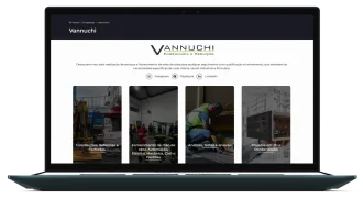 Notebook exibindo o site da Vannuchi Engenharia